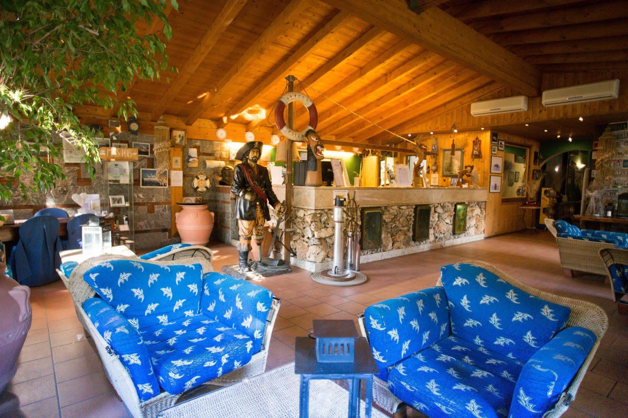 Hotel Ristorante La Perla Varallo Pombia Exterior photo