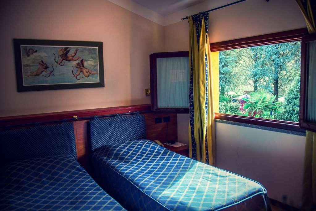 Hotel Ristorante La Perla Varallo Pombia Room photo